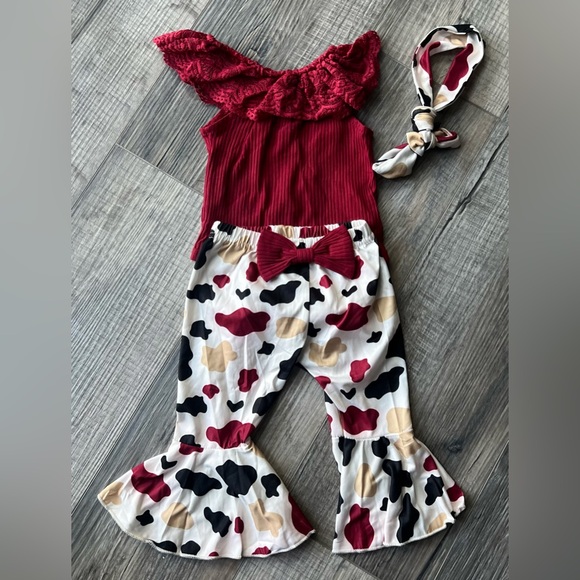 Baby Girl Western Ribbed Sleeveless Lace Romper Cow Print Bell Bottoms Outfit - Picture 1 of 3